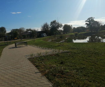 Aktuality / Park s jazierkami - foto