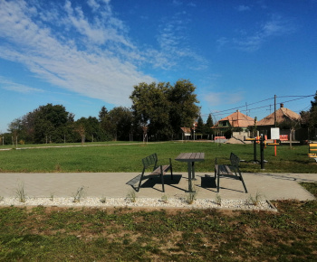Aktuality / Park s jazierkami - foto